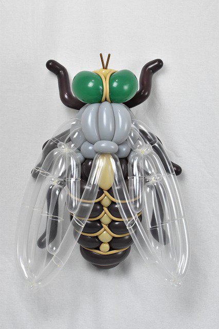 這個日本神人「最厲害就是摺出各種噩夢級的昆蟲」，看了幾個作品大家都要去收驚了！