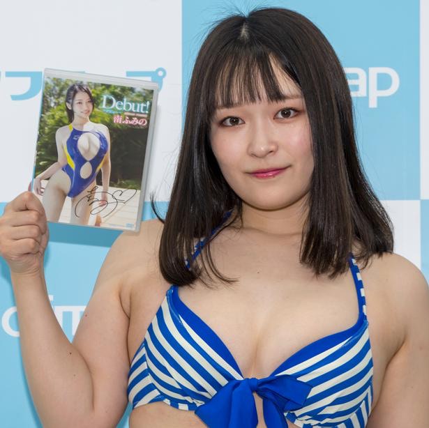 日本寫真女星「肉彈身材」被當女神　本尊一出面...網傻眼：看到修圖奇蹟