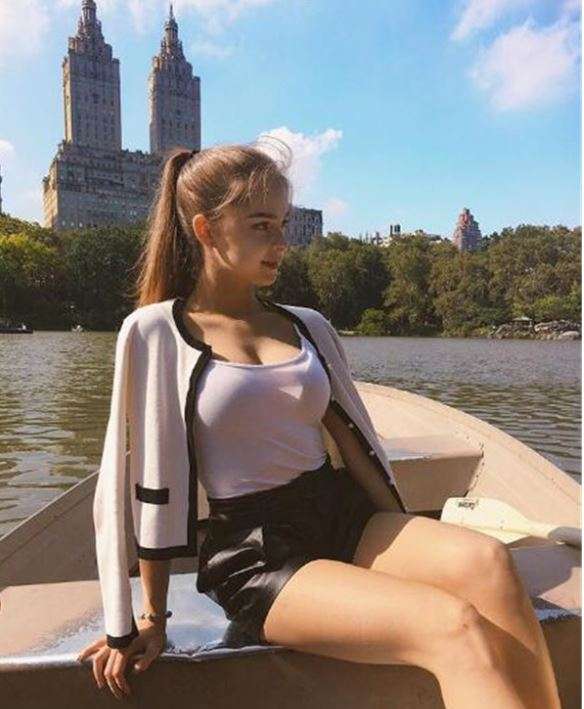 16歲「俄羅斯清純美少女」當年穿水手服爆紅　4年後「發育得太好」網友眼都看直了