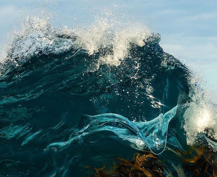 聽海的聲音～　攝影師「專拍海浪」拍出名作：海真的有情緒！