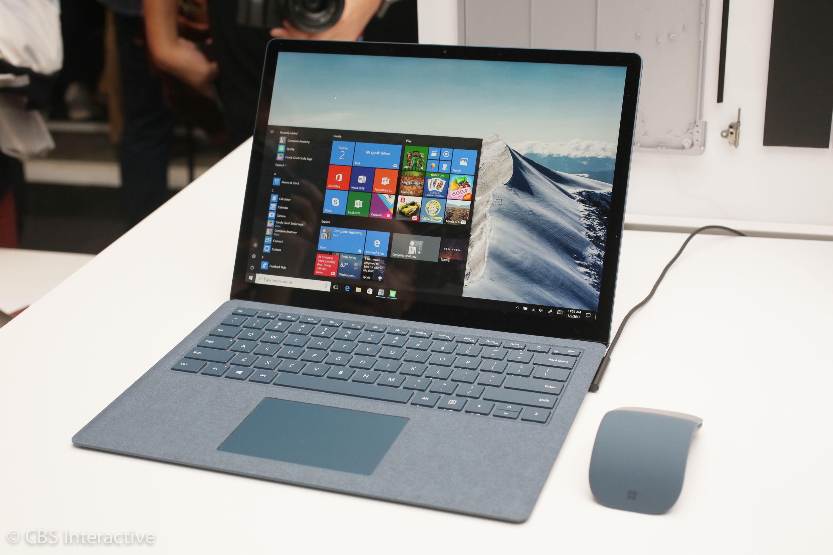 微軟推出「能夠打敗蘋果」的Surface Laptop，看了整個設計果粉都感受到強烈的威脅！