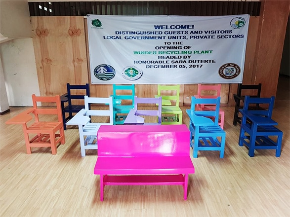 讓塑膠垃圾變實用椅子！　菲律賓推超棒環保計畫「170萬學生將受益」