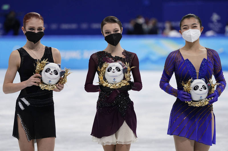 「只有我沒金牌！」俄17歲花滑少女拿銀崩潰　崩潰喊：再也不滑冰了