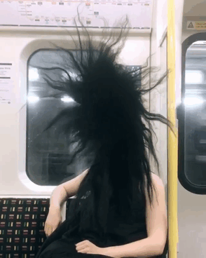 20個「乘客們在地鐵上目睹過最狂最驚奇」的人！