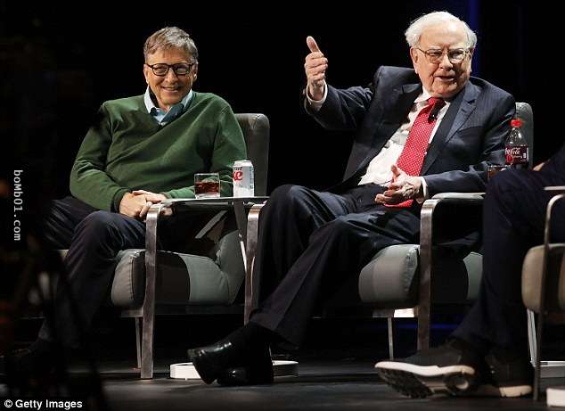 比爾蓋茨在25年後的淨資產擊敗所有的富豪，他將會是全世界第一個打破這個紀錄的人！