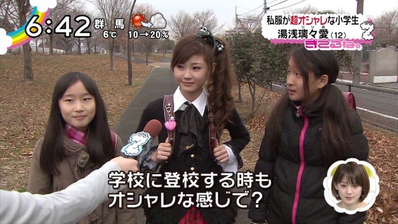 日本「最時尚小學生」超齡打扮當年爆紅，但上國中後「變超樸素」反而讓網友更愛了！