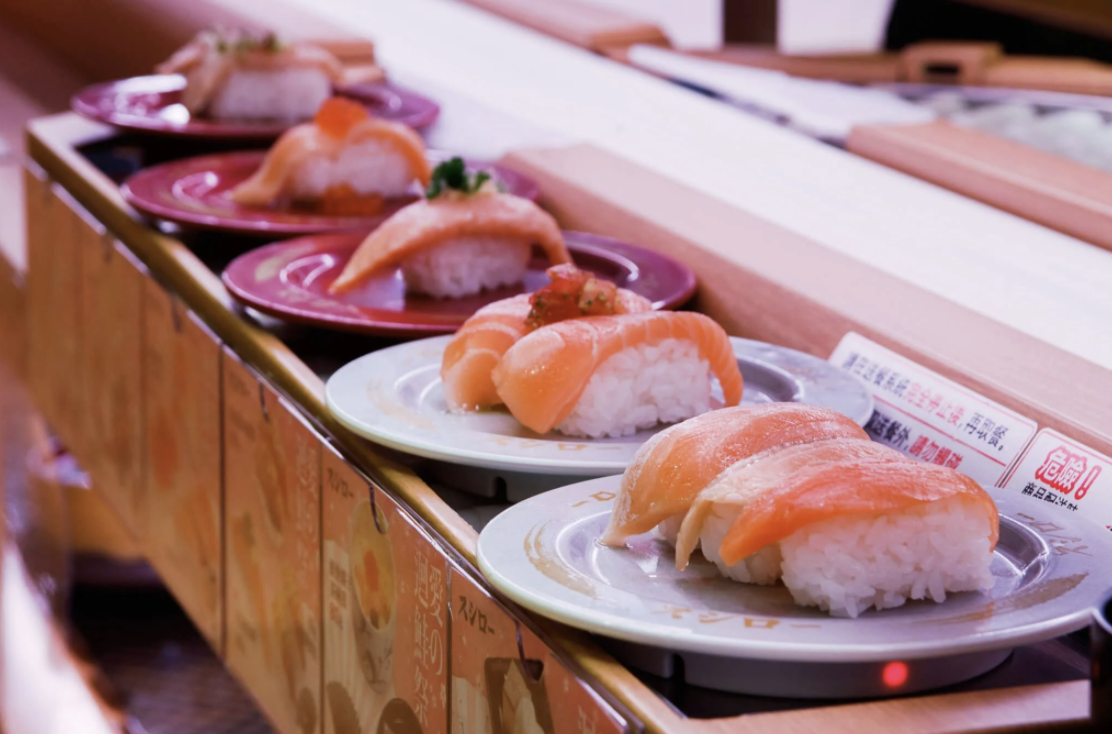 「鮭魚之亂」2天吸客2千人！　日媒：壽司郎下波將推「鮪魚、鰻魚」企劃