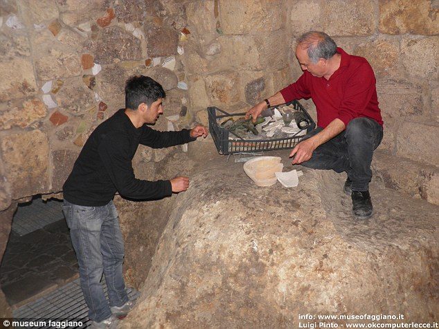 本來想開餐廳卻發現「地下有2500年歷史的古墓」，他馬上決定變成博物館收取入門費賺一輩子