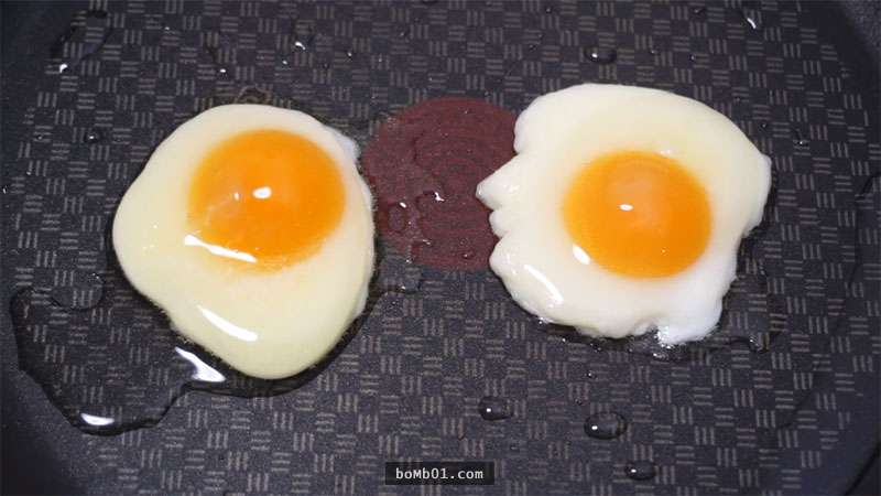 日本達人用奇招「把一顆雞蛋煎成2份完美荷包蛋」，過程簡單到任何人都可以隨時開始試驗！