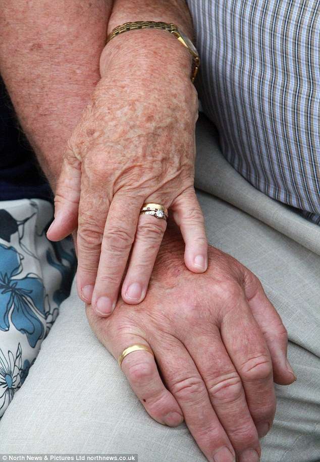 結婚半年就弄丟戒指　52年後…老夫妻在這裡找到了