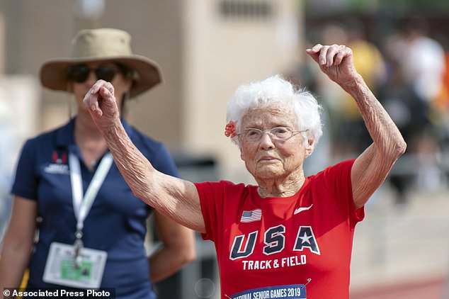 老阿嬤比年輕人強！103歲還刷新短跑世界紀錄　霸氣奪金：年齡只是數字