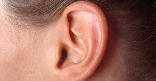 5年5000起「耳膜穿刺」病例！　耳鼻喉科醫生懇求：拜託別再拿棉花棒掏耳