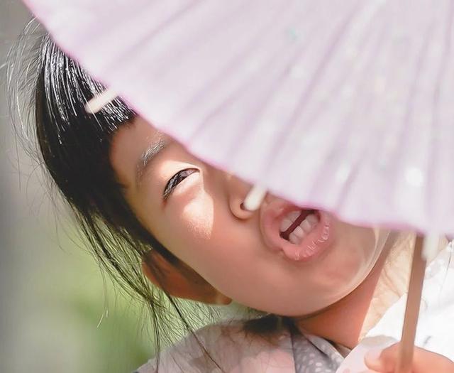 不用看鏡頭才是絕美～　日本攝影爸「隨手側拍」如電影畫面：一家滿滿幸福❤
