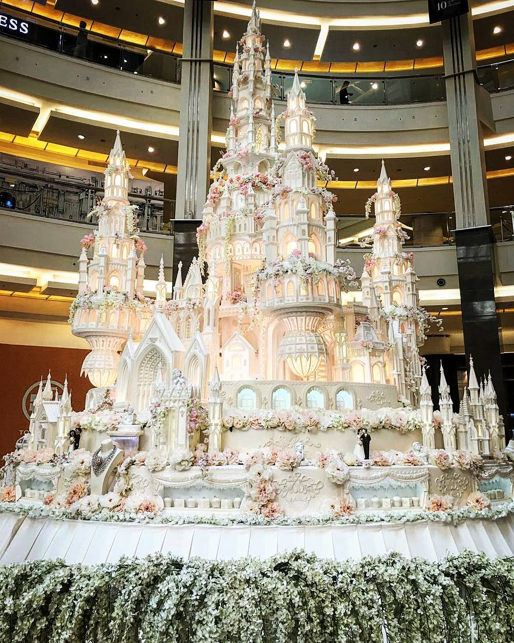 20個必須動用「24個人和一個月時間」才能製作完成的超狂巨型城堡婚禮蛋糕！