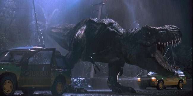竟然不是特效！　11個「導演都是玩真的」驚人電影場景　《侏儸紀公園》的確找了恐龍來拍