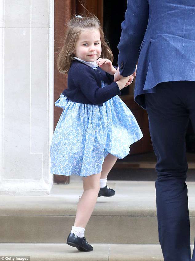 夏綠蒂公主過3歲生日！　小小年紀就展現皇家氣質　揮手把大家萌暈