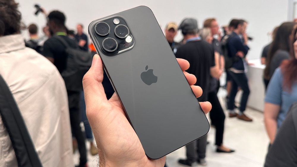 「月繳1399」買iPhone 15 pro被笑盤子！清大生算出差價：完全划得來