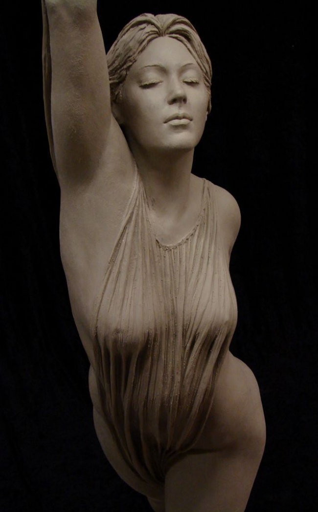 比真人還真！19座「大家都很懷疑是不是活人」的超柔美女人雕塑