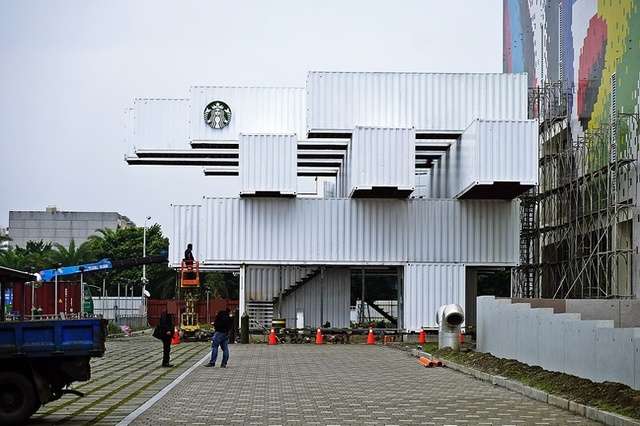 全台唯一的「貨櫃屋星巴克」就在花蓮　今年完工成為新景點