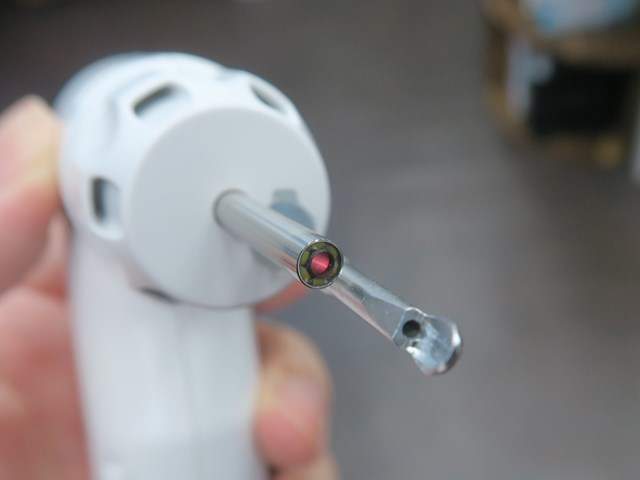 自己挖耳朵自己爽！日本「攝影挖耳機」新發售　看見挖耳過程安全又療癒