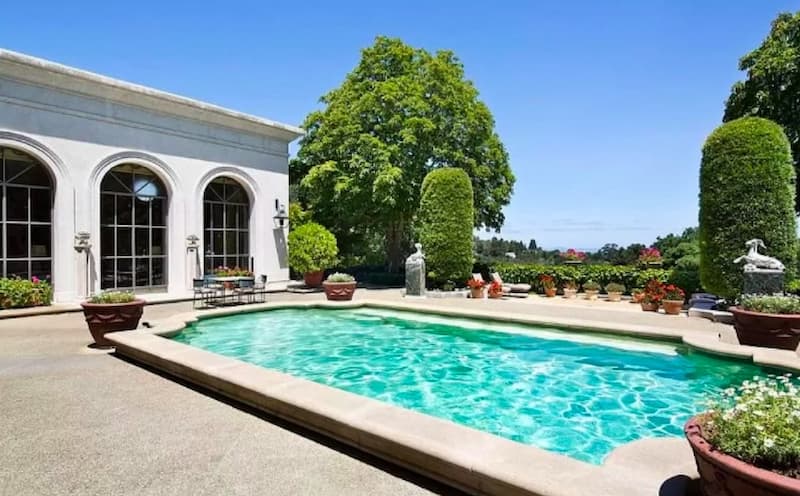 加州房價太貴！特斯拉體恤員工「遷走總部」　馬斯克秒降1.5億出售加州豪宅！