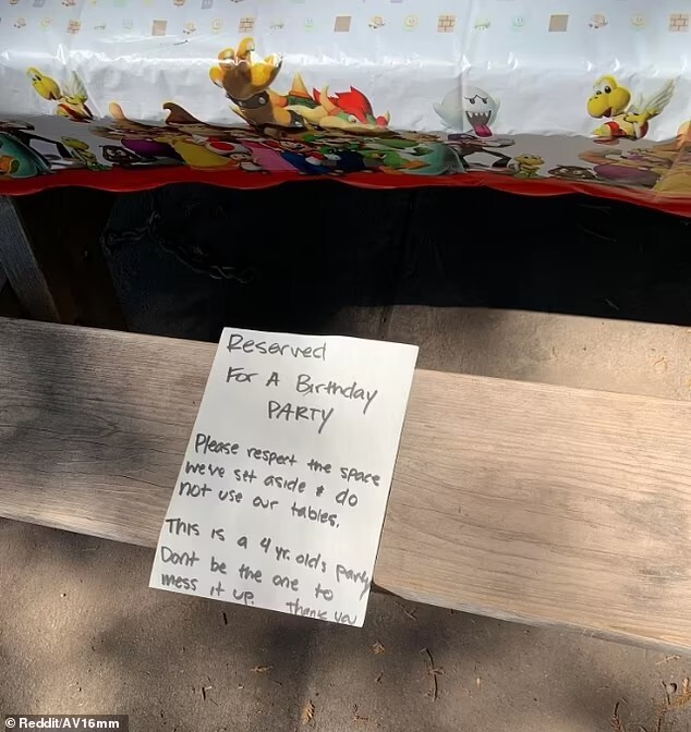 這也可以？公園長桌椅背貼紙條「小孩要辦生日派對」　後續發展全網傻眼