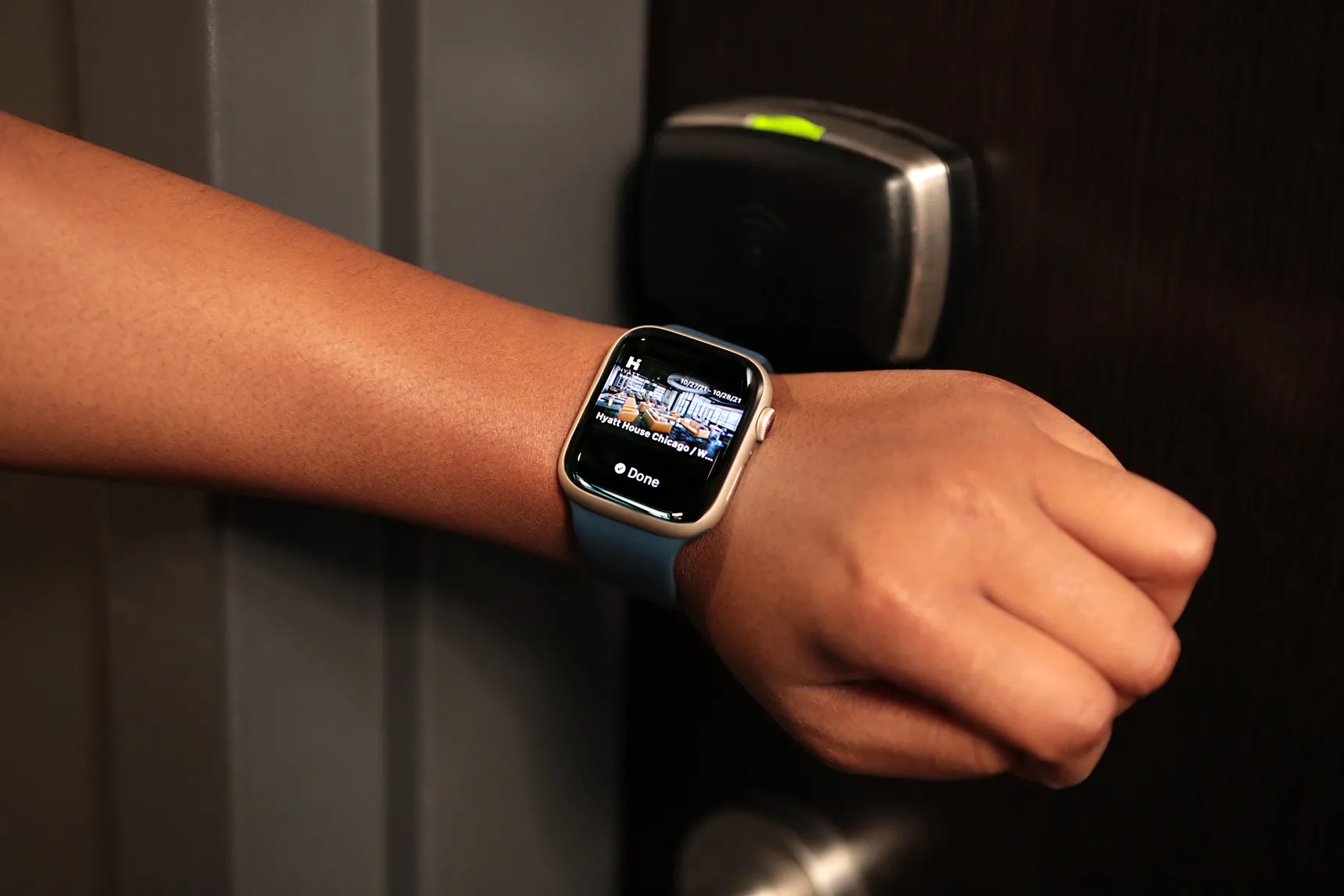 把飯店當自己家！iOS 15新功能「手機、手錶變房卡」　已與酒店敲定推出