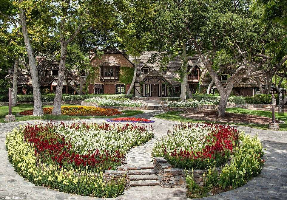 麥可·傑克森的「夢幻莊園」將以30.8億的價格出售，看完裡面猶如仙境的環境你也會幻想買下來！