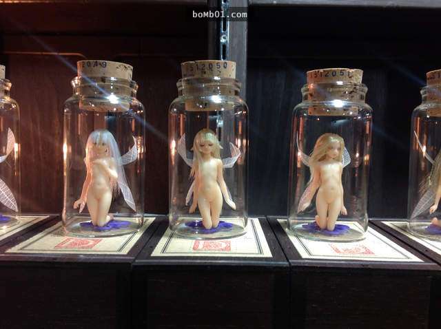 日本「妖精商人」純手工把妖精實體化，看到瓶子裡的完成品時大家都懷疑它們是不是真的被抓到了！