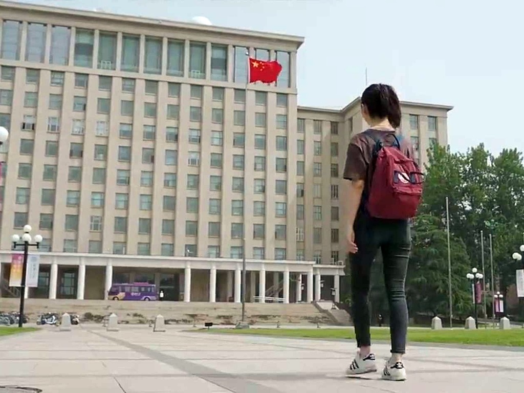 北京清大錄取首位「AI學生」！　擅長詩詞創作...自述：深感不足所以來唸大學