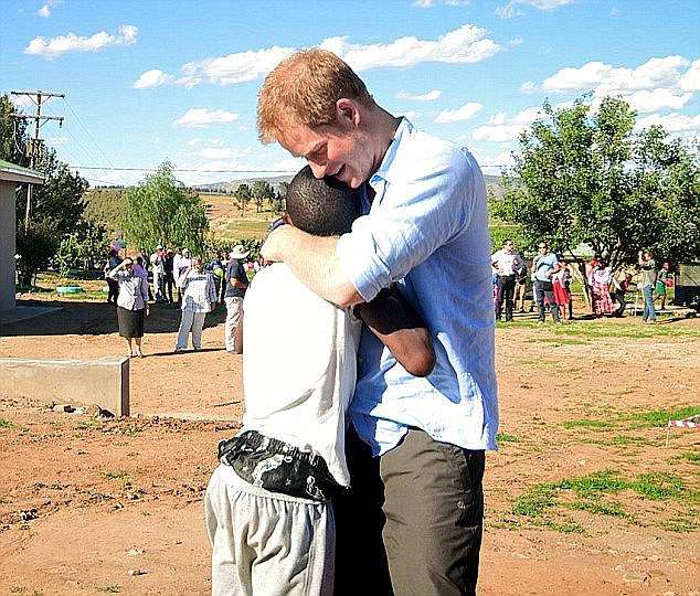 哈利王子還記得14年前認識的非洲孤兒　暖心邀請他參加皇室婚禮