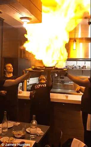 餐廳聚餐店員端出「火炬起司」驚喜壓軸全場尖叫　下一秒突變災難現場太戲劇