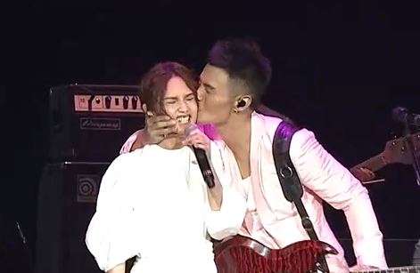 李榮浩讓楊丞琳「想婚了」！　演唱會上驚天一吻　18年偶像包袱瞬間消失