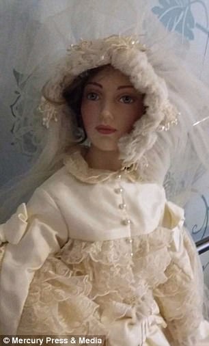 「安娜貝爾」出現在現實世界附身在「新娘人偶」？全國觀眾親眼看著它顯靈被嚇傻！
