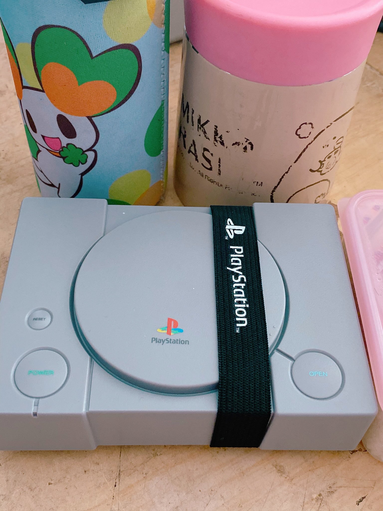官方也大推「初代PlayStation」當便當盒　粉絲們欣喜開箱：好懷念喔～
