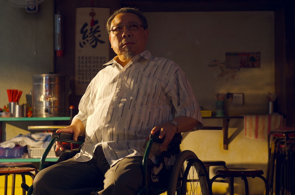 老友先後離開…79歲陳松勇感慨「人一年比一年少」　坐輪椅曝近況：錢不花完不甘願走！