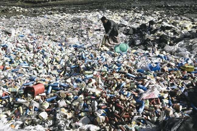 中國拒收洋垃圾全丟到台灣！　7個月「100萬噸廢物」瓦解台灣回收體系