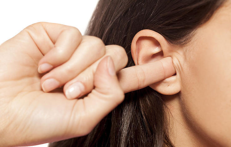 常挖耳朵好可怕！　名醫警告「3後果」：用棉花棒、指甲都是錯