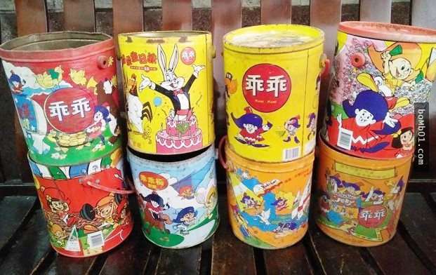 網友們集體回憶當年壽星必帶到學校的「乖乖桶」，沒想到裡面的軟糖現在變這樣子了！