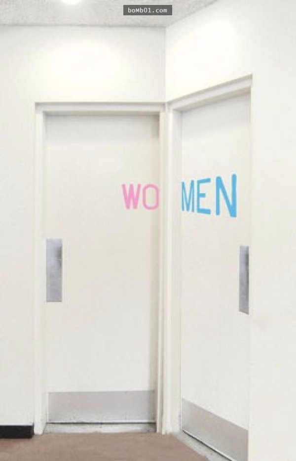 35個讓大家看到會笑到忘記要上廁所的「奇趣創意廁所標示」！
