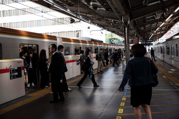 列車提早20秒開車日本鐵路公司連忙道歉，各國網友羨慕「我們的鐵路服務被比下去了」！