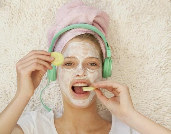 大家都不知道「敷完面膜後到底要不要洗臉」，90%的人相信的做法其實都錯了！