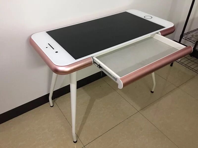 淘寶賣家創意超狂「直接賣你桌子那麼大的iPhone」，抽屜一打開大家就決定要入手了！