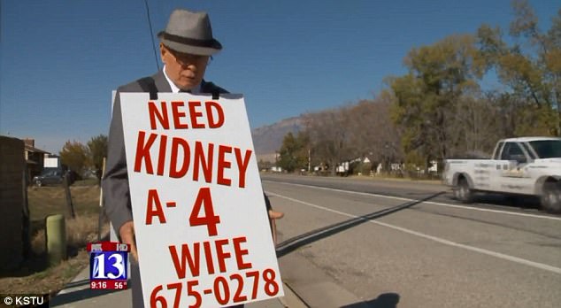 74歲老爺爺每天當人肉廣告走好幾公里，就只是為了幫愛妻找一顆腎臟…結局太棒了！