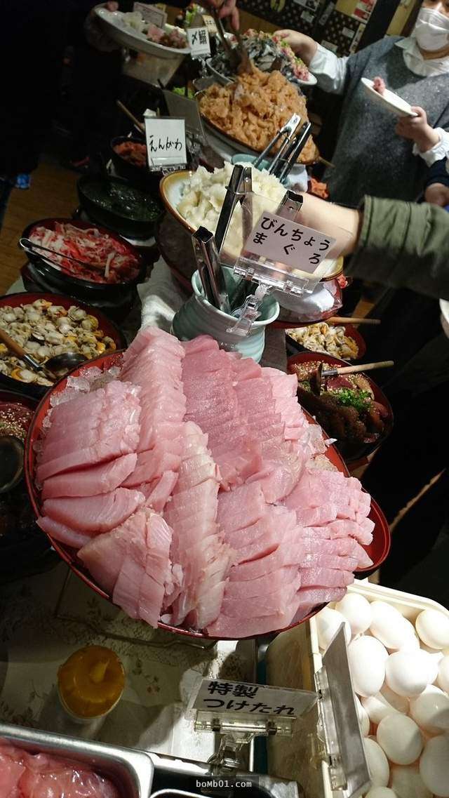 日本居酒屋提供「生魚片吃到飽」只要330元台幣，熱愛生魚片的你必須納入口袋名單！