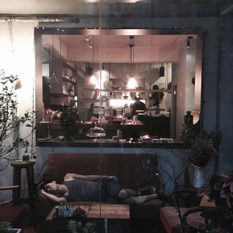 深夜裡找回浪漫的靈魂…　台北4家營業到凌晨的咖啡館　享受一個人的靜謐時光吧