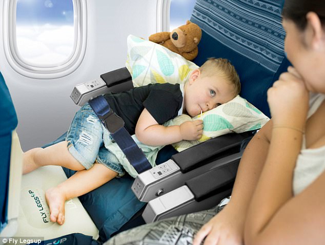 這個超好用的發明會讓小孩在機艙裡乖乖不吵鬧，以後帶小孩搭飛機一定要準備！