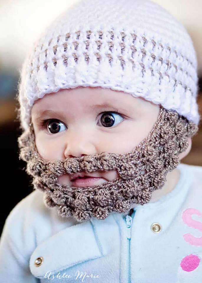 寶寶戴上「鬍鬚毛線帽」也太可愛　「怪萌成熟感」讓人笑不停