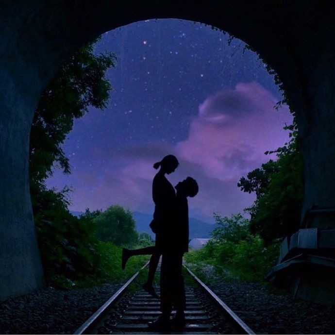 外面的天空美的像油畫！　必去唯美打卡點「星空隧道」一拍就是浪漫畫報