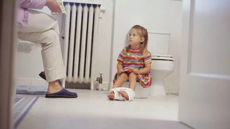 「這招」已經幫助許多媽媽成功讓孩子戒掉尿布，3天內就乖乖學會使用便盆上廁所！